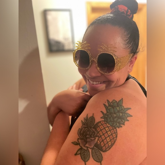 Adriana | Onslaught of Secondhand Joy - Picture 1 of 14